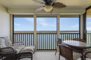 Bayfront Condo w/ Stunning Views & Steps to Beach